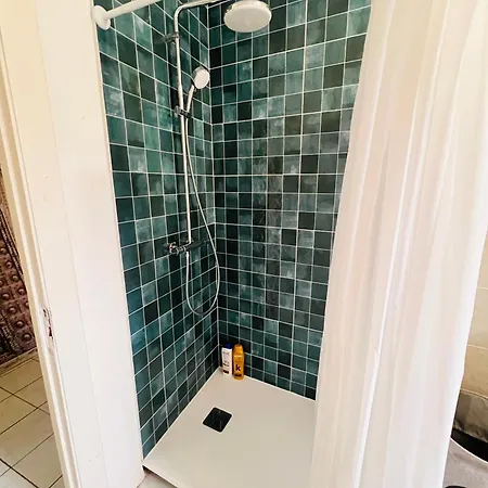 Chic, 2 Chambres, 60 M2, Centre Apartment *