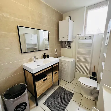 Apartment Chic, 2 Chambres, 60 M2, Centre *